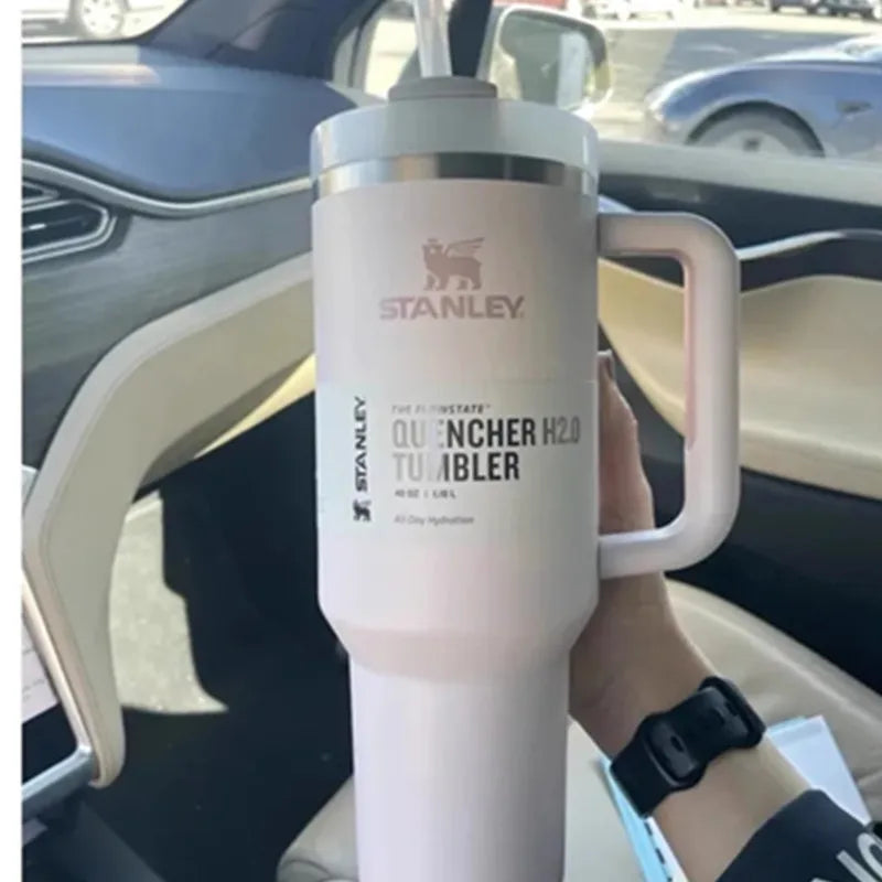 Stanley Quencher com alça e aço inoxidável